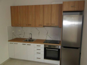 Chrysanthe's Apartments No4